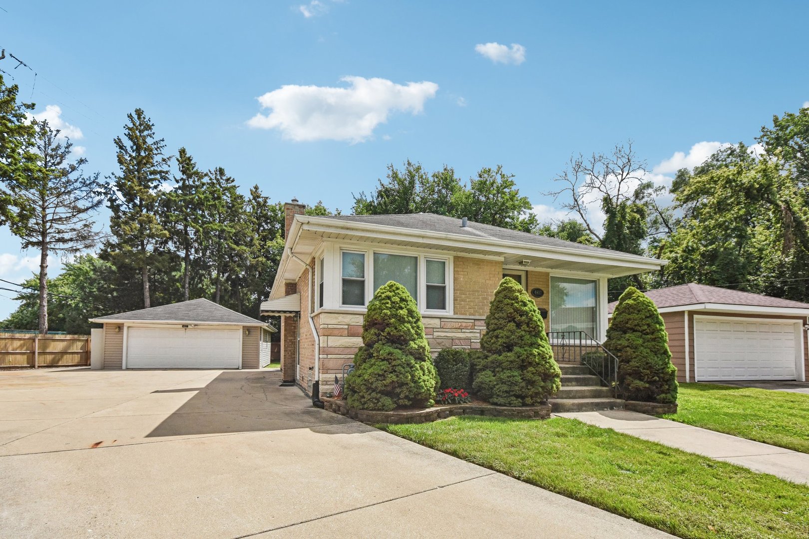 4812 Saint Paul Court, Hillside, IL 60162