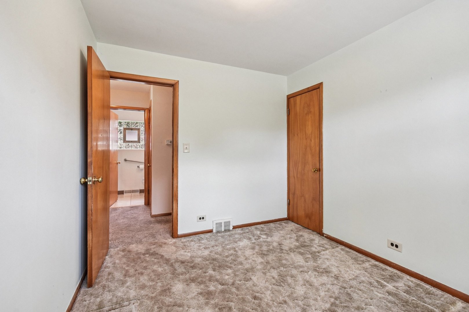 4812 Saint Paul Court, Hillside, IL 60162