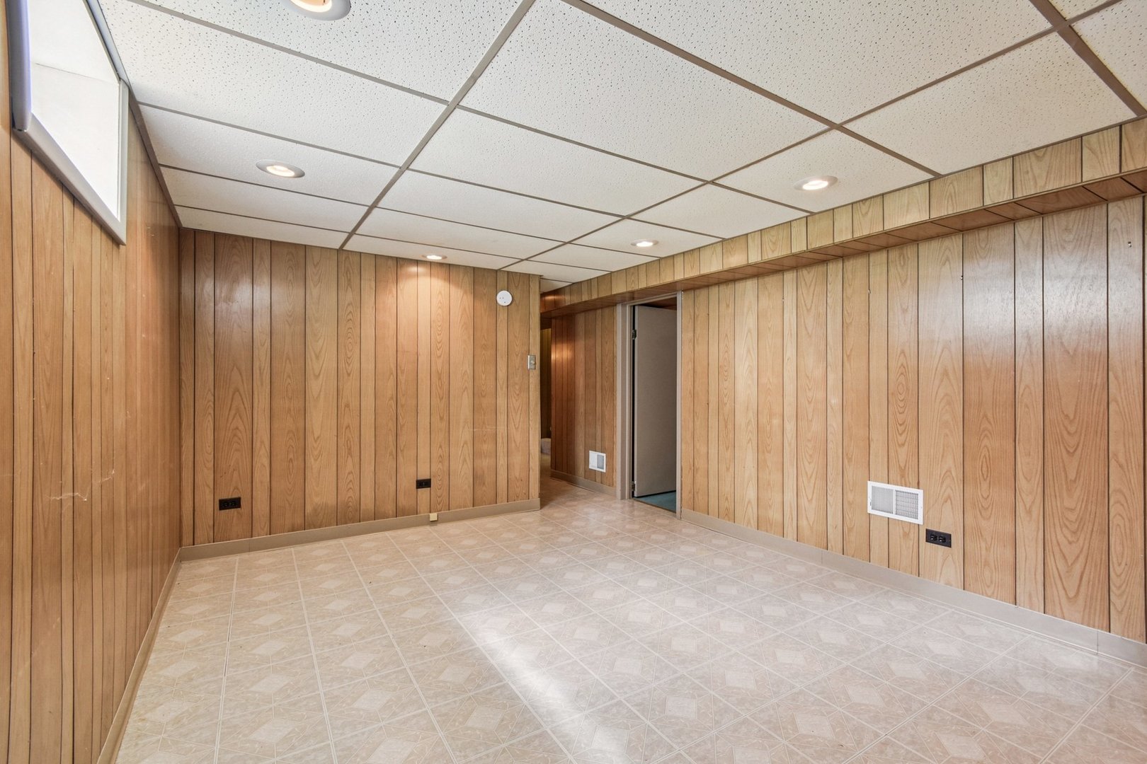 4812 Saint Paul Court, Hillside, IL 60162