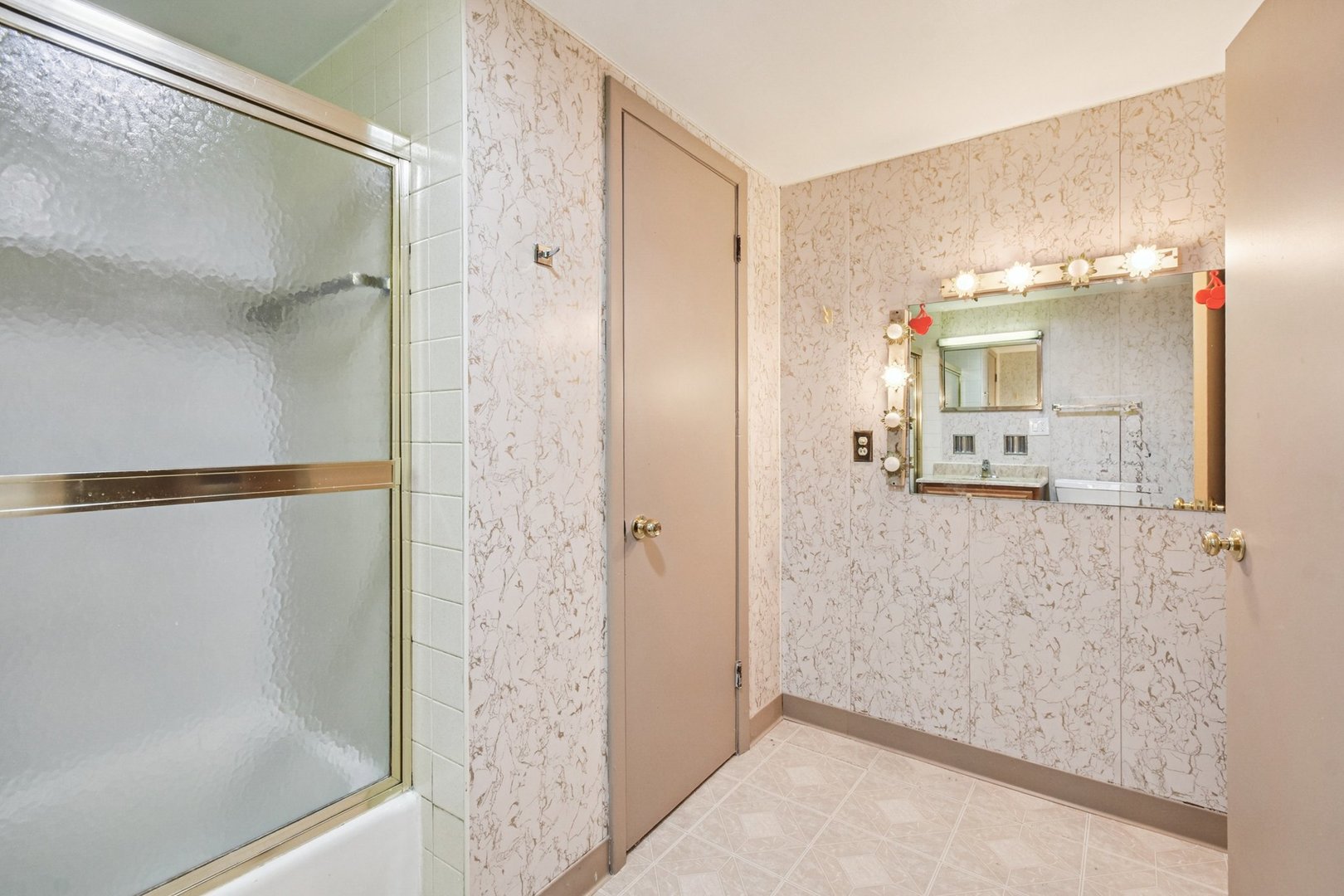 4812 Saint Paul Court, Hillside, IL 60162