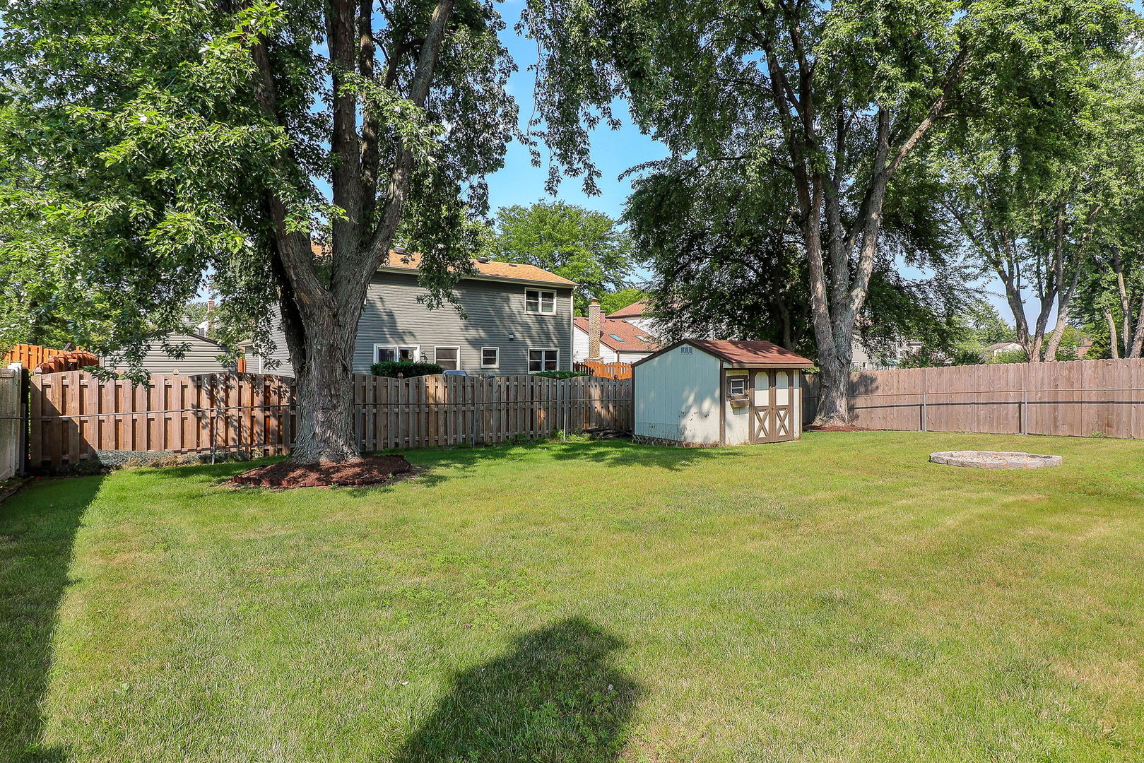 812 W Appletree Lane, Bartlett, IL 60103