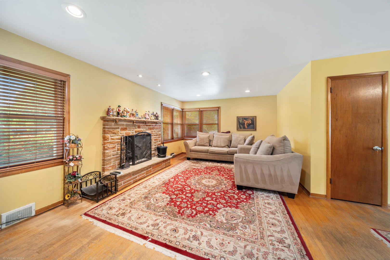 4831 Florence Avenue, Downers Grove, IL 60515