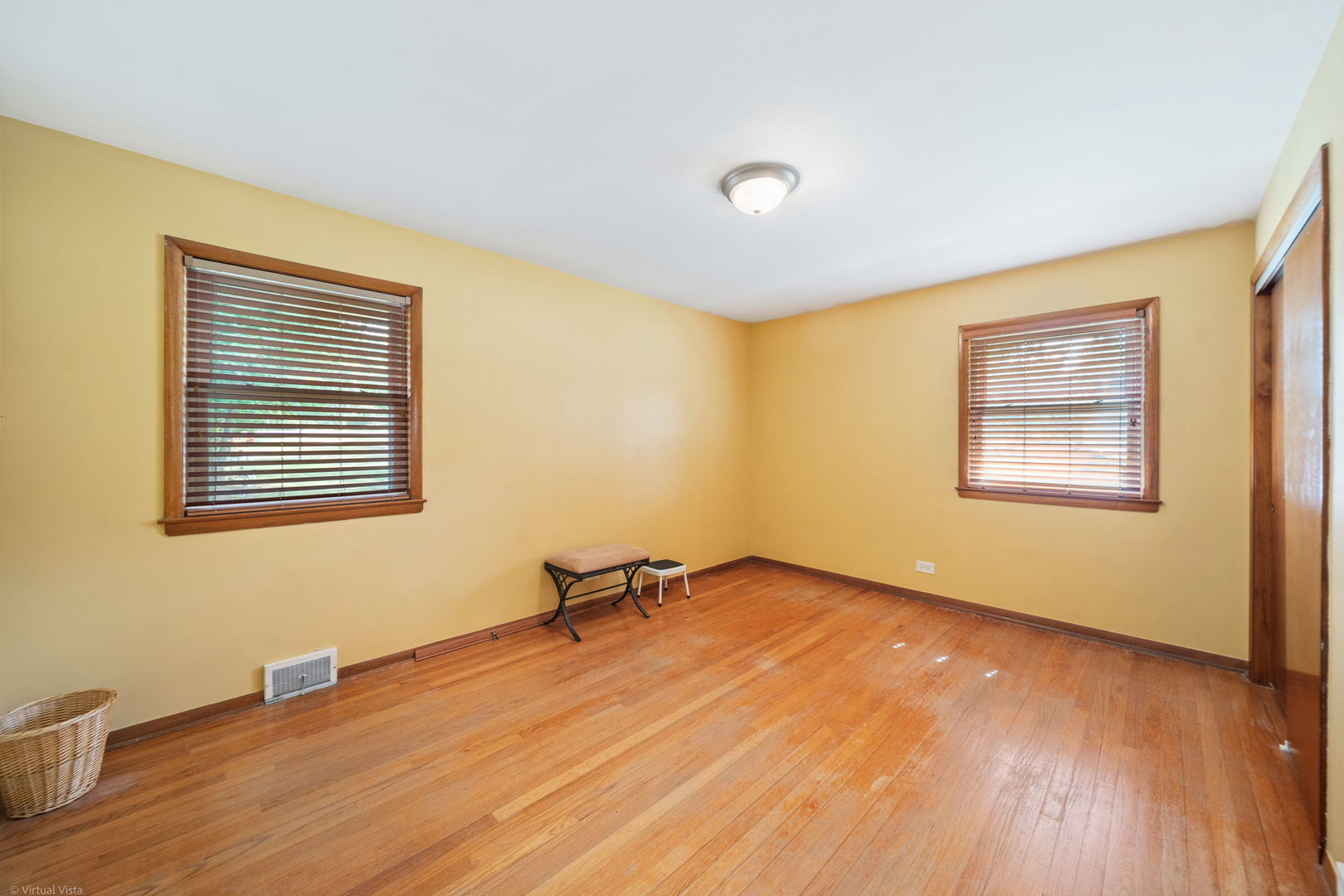 4831 Florence Avenue, Downers Grove, IL 60515