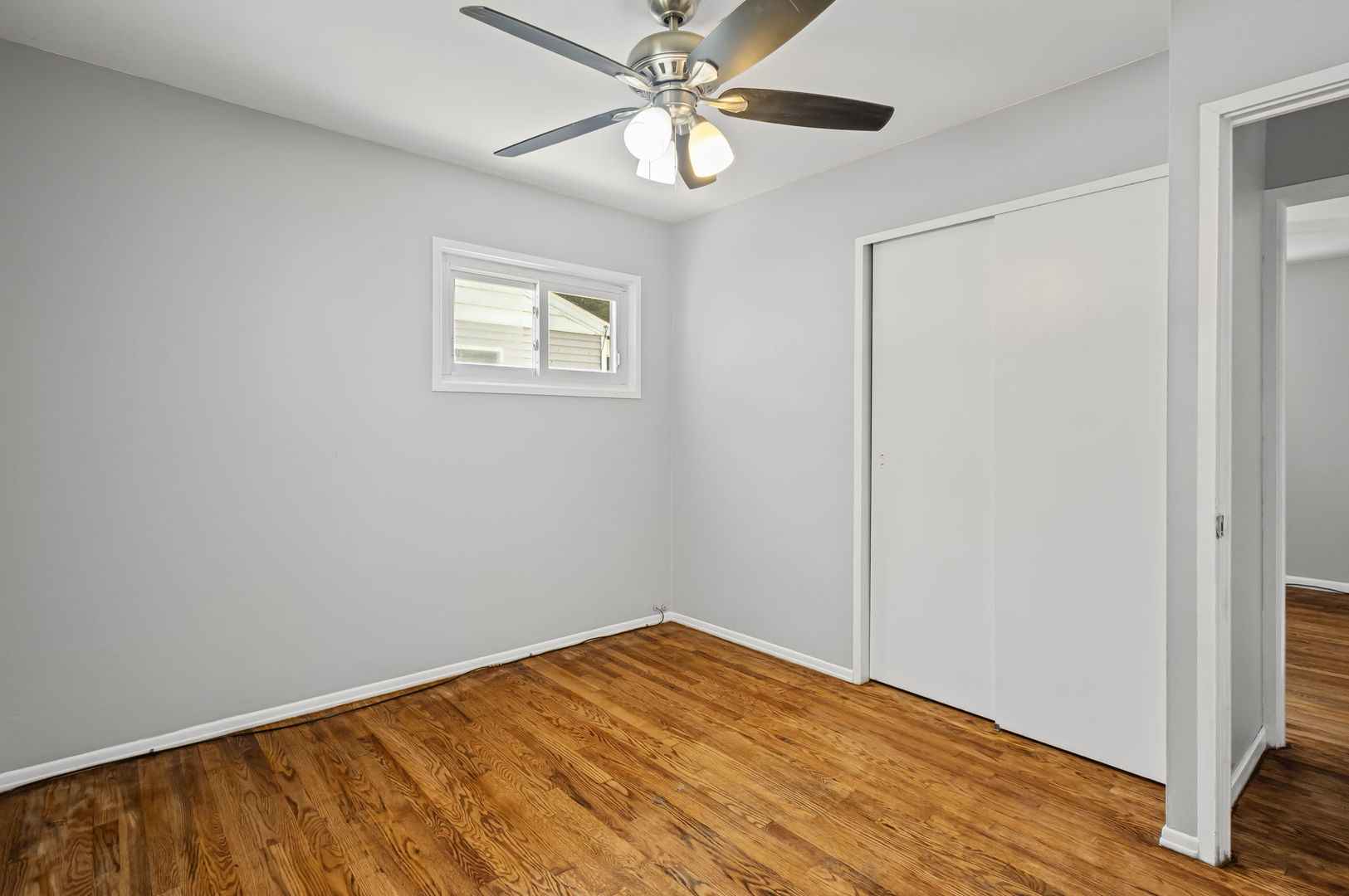 17832 Burnham Avenue, Lansing, IL 60438