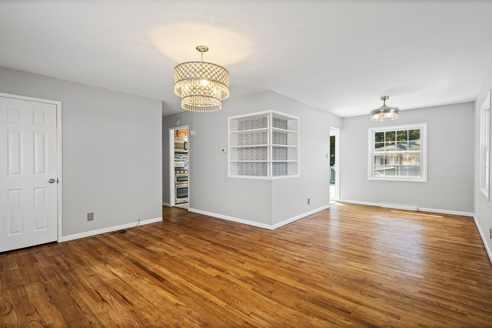 17832 Burnham Avenue, Lansing, IL 60438