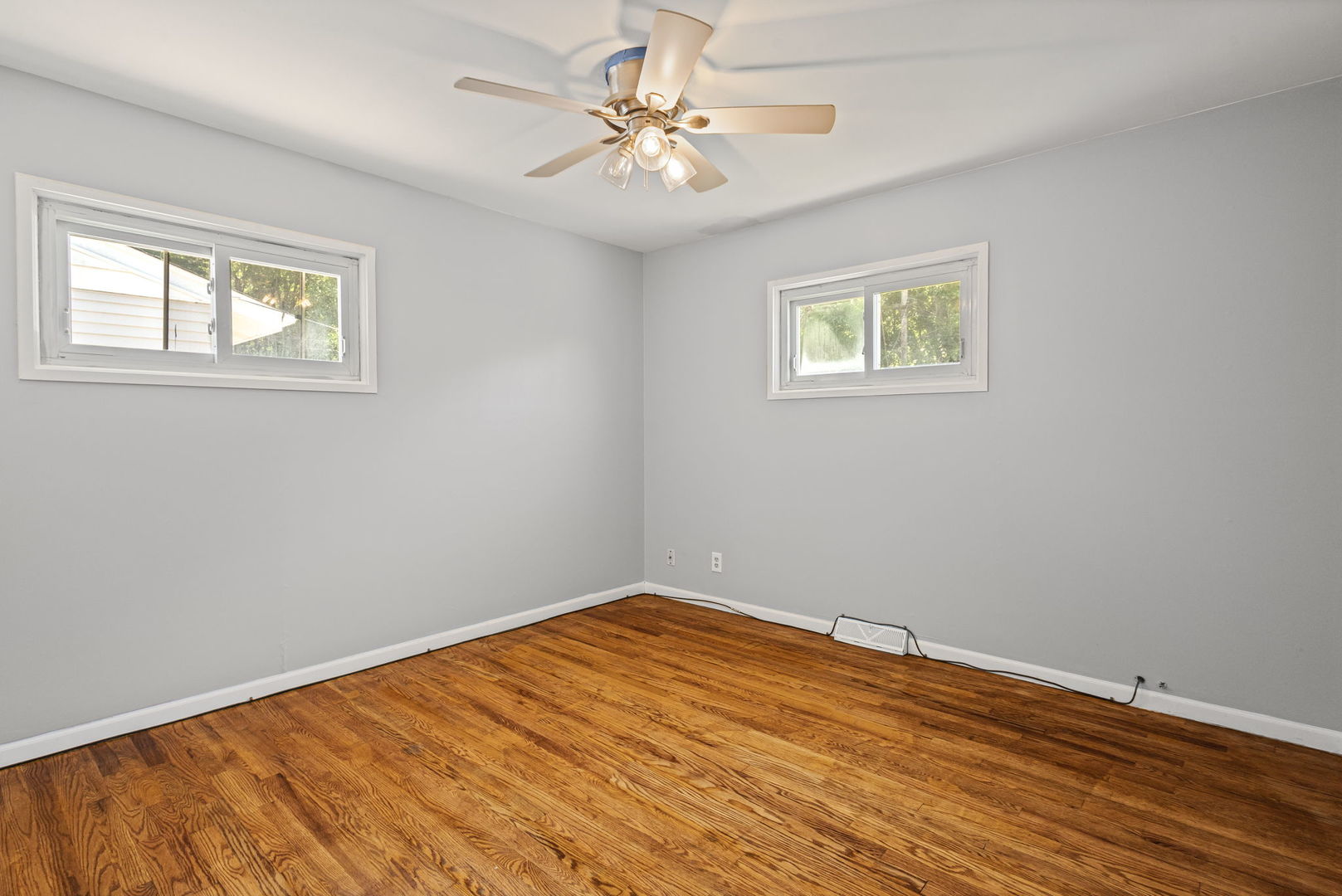 17832 Burnham Avenue, Lansing, IL 60438