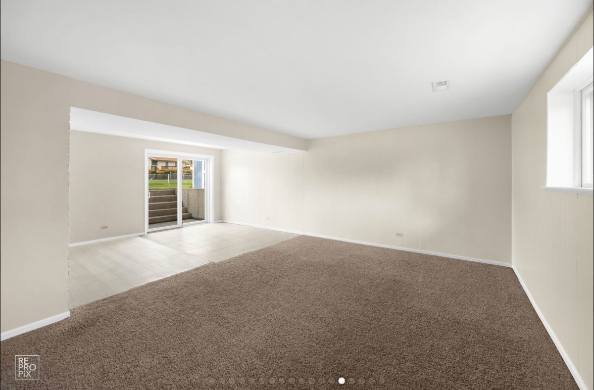 728 Boxwood Drive, Schaumburg, IL 60193