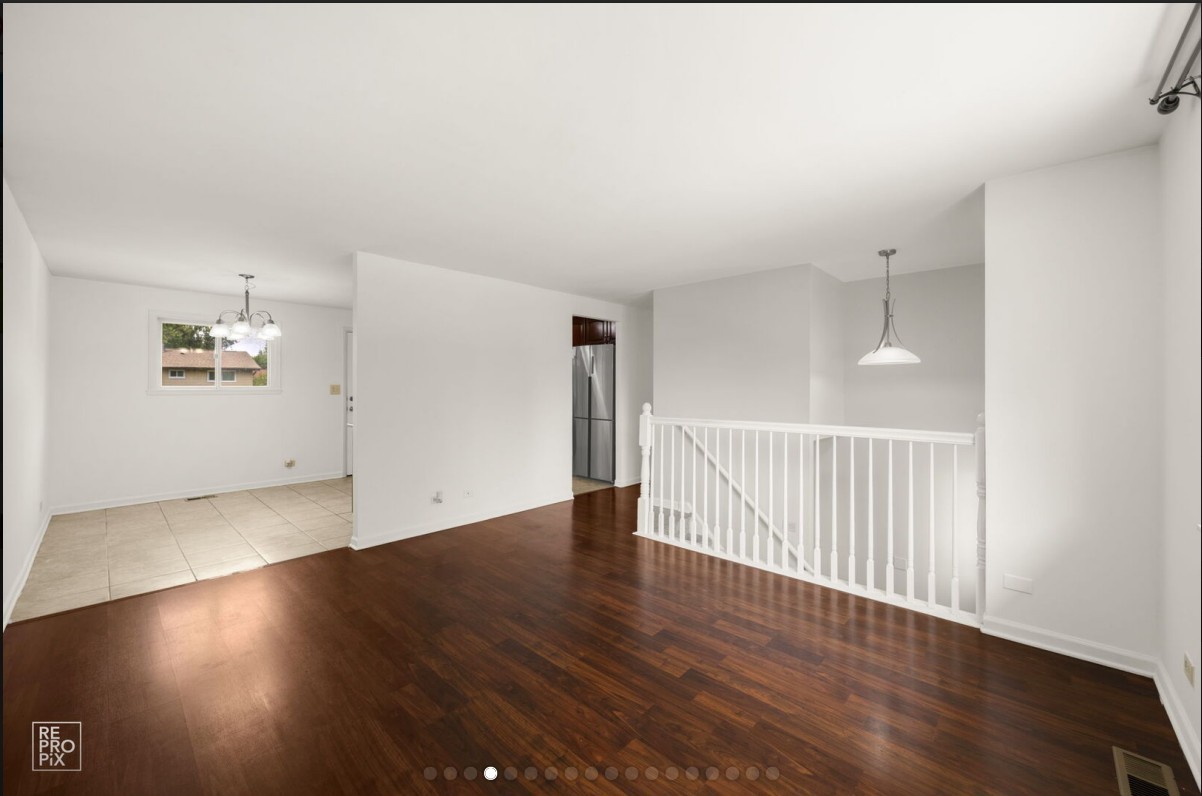 728 Boxwood Drive, Schaumburg, IL 60193