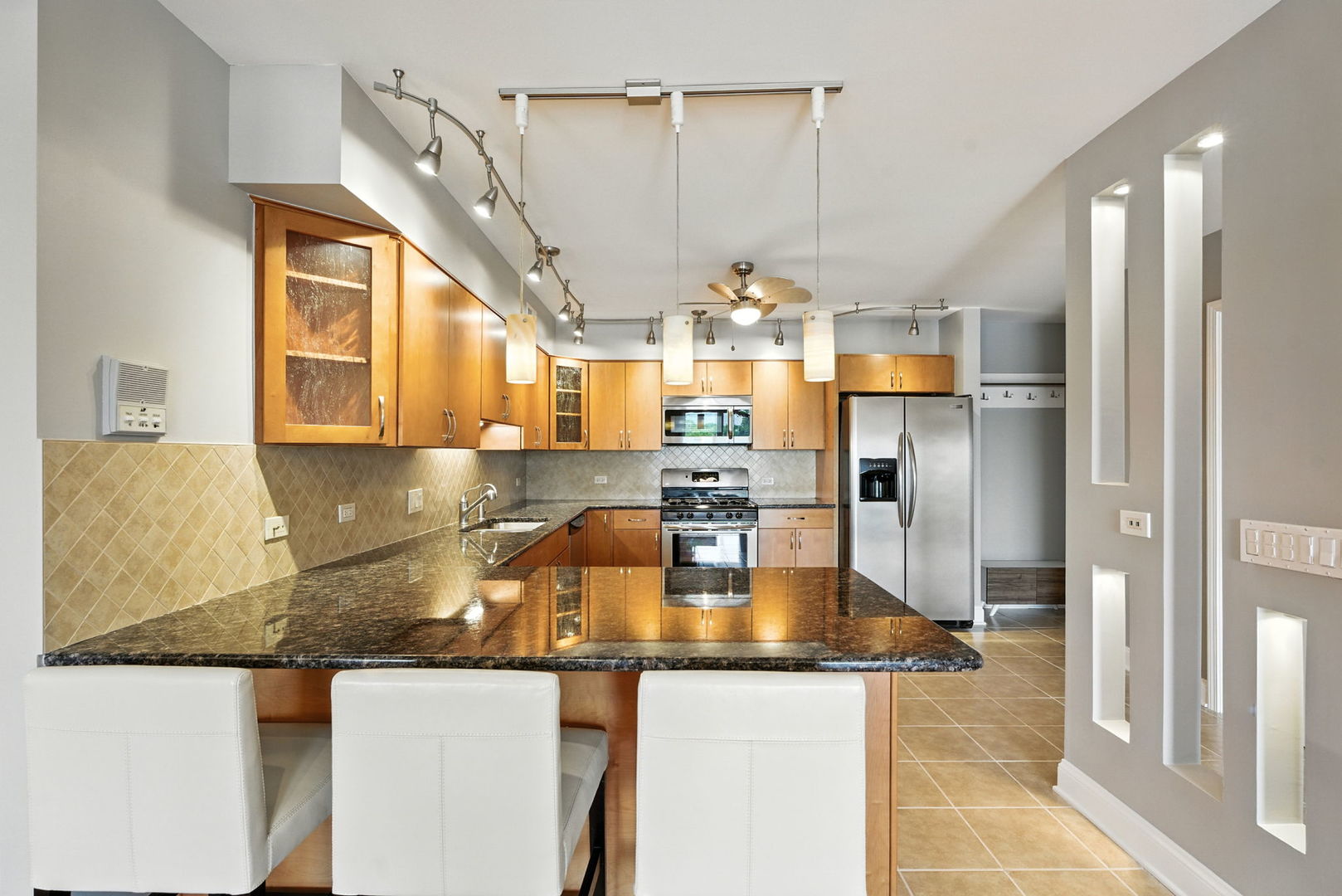 3535 N HARLEM Avenue #301, Chicago, IL 60634