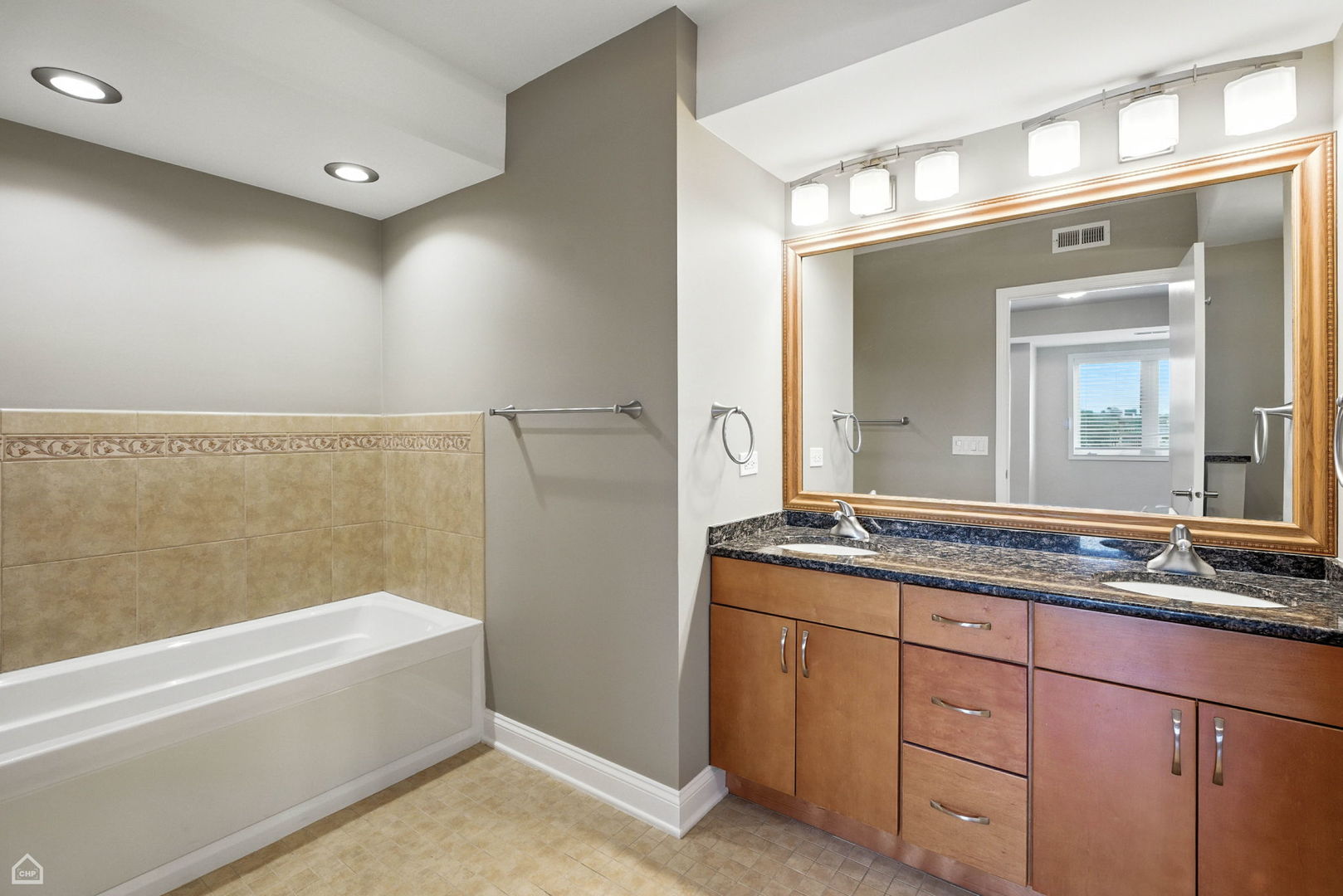 3535 N HARLEM Avenue #301, Chicago, IL 60634