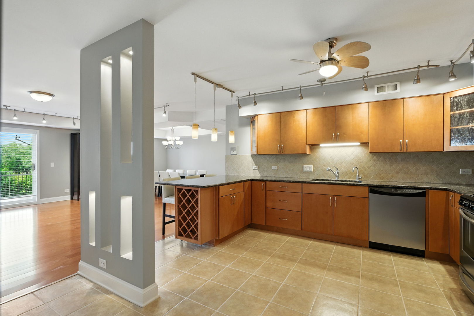 3535 N HARLEM Avenue #301, Chicago, IL 60634