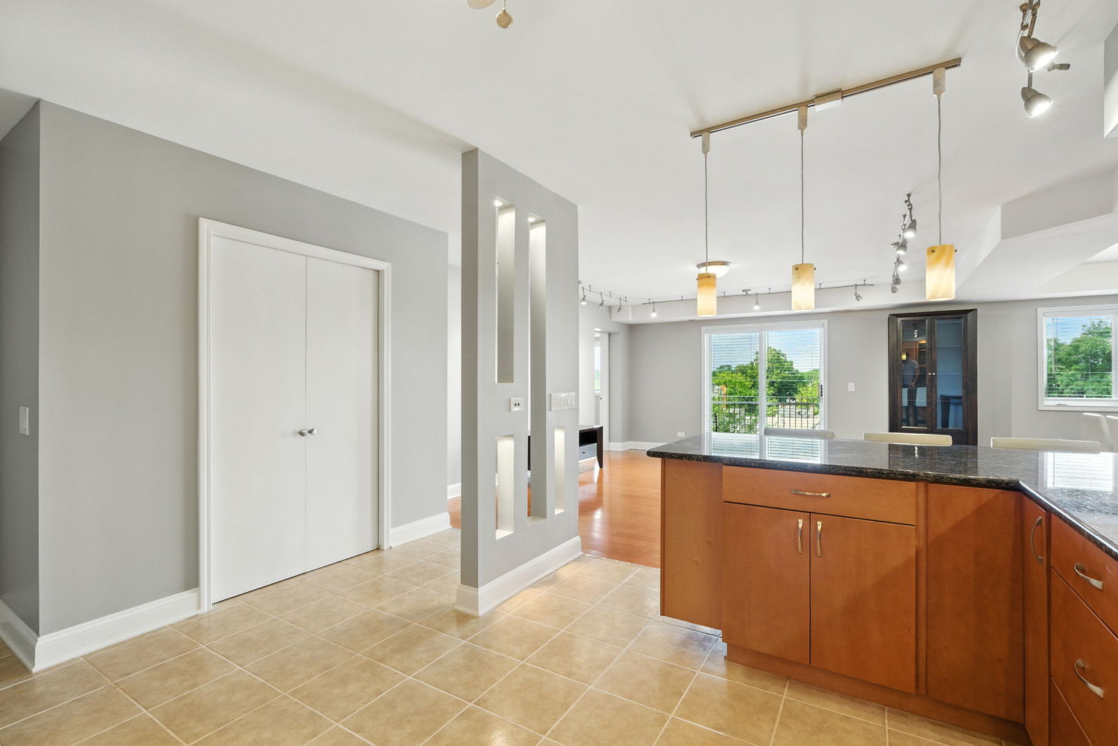 3535 N HARLEM Avenue #301, Chicago, IL 60634