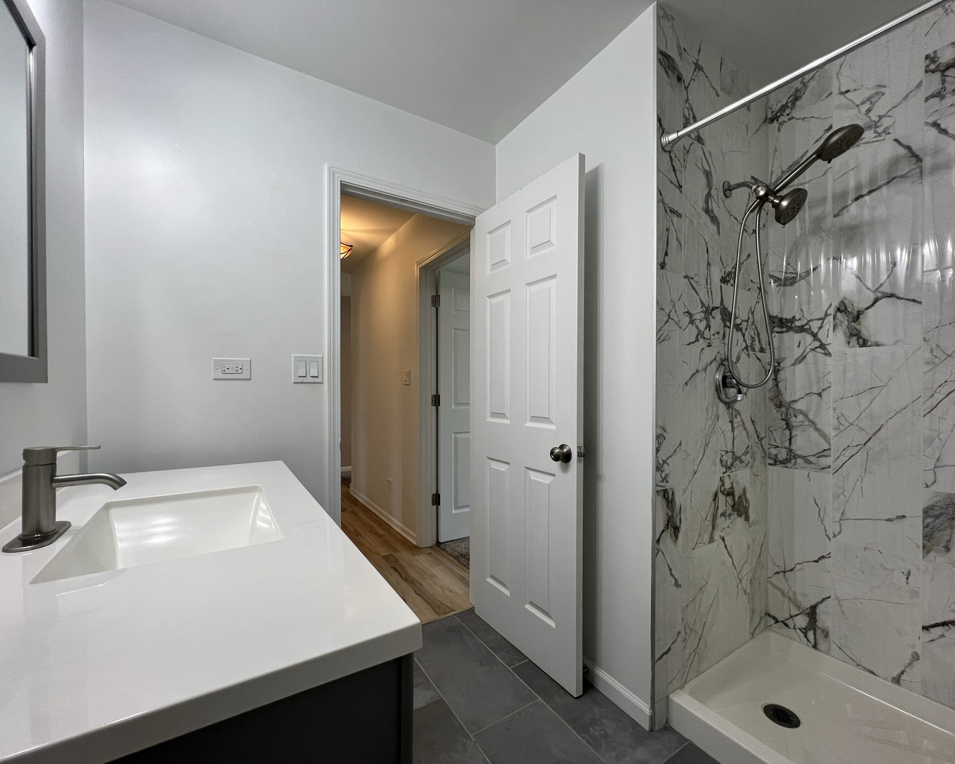 2415 N KENNICOTT Drive #2D, Arlington Heights, IL 60004