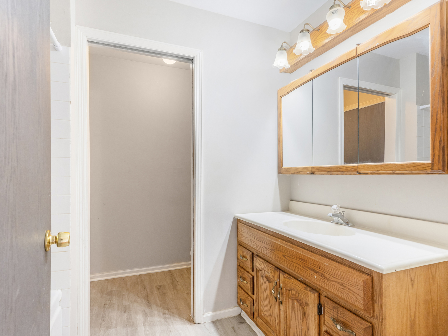 2433 Caton Crest Court, Crest Hill, IL 60403