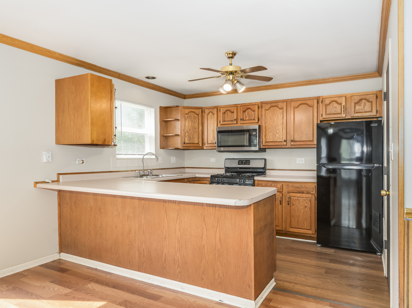 2433 Caton Crest Court, Crest Hill, IL 60403