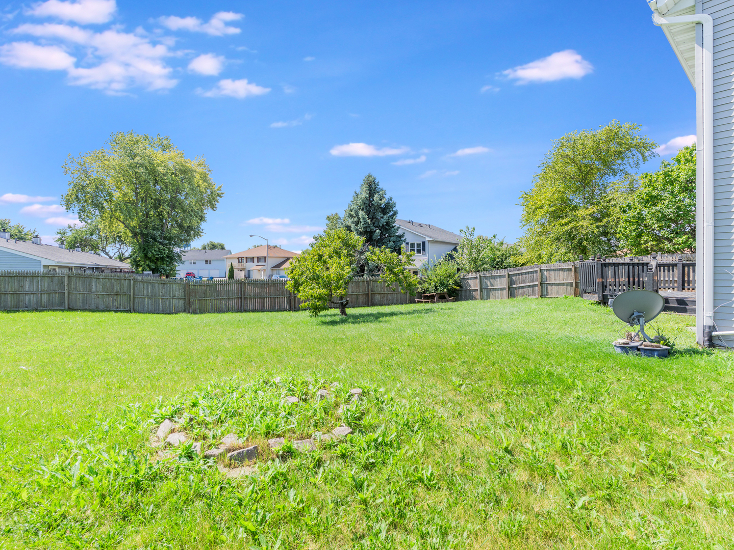 2433 Caton Crest Court, Crest Hill, IL 60403