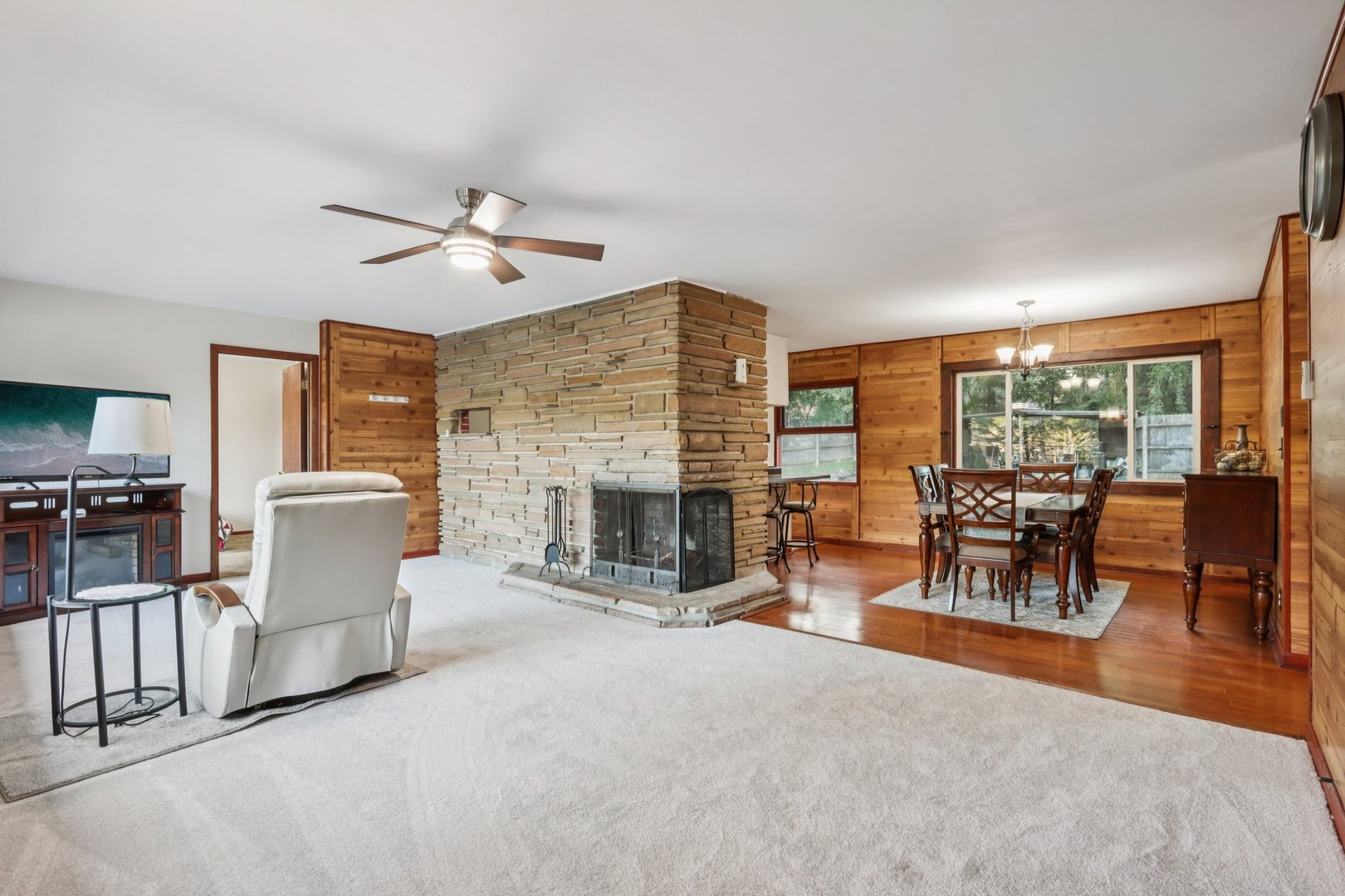 3N050 Timberline Drive, West Chicago, IL 60185