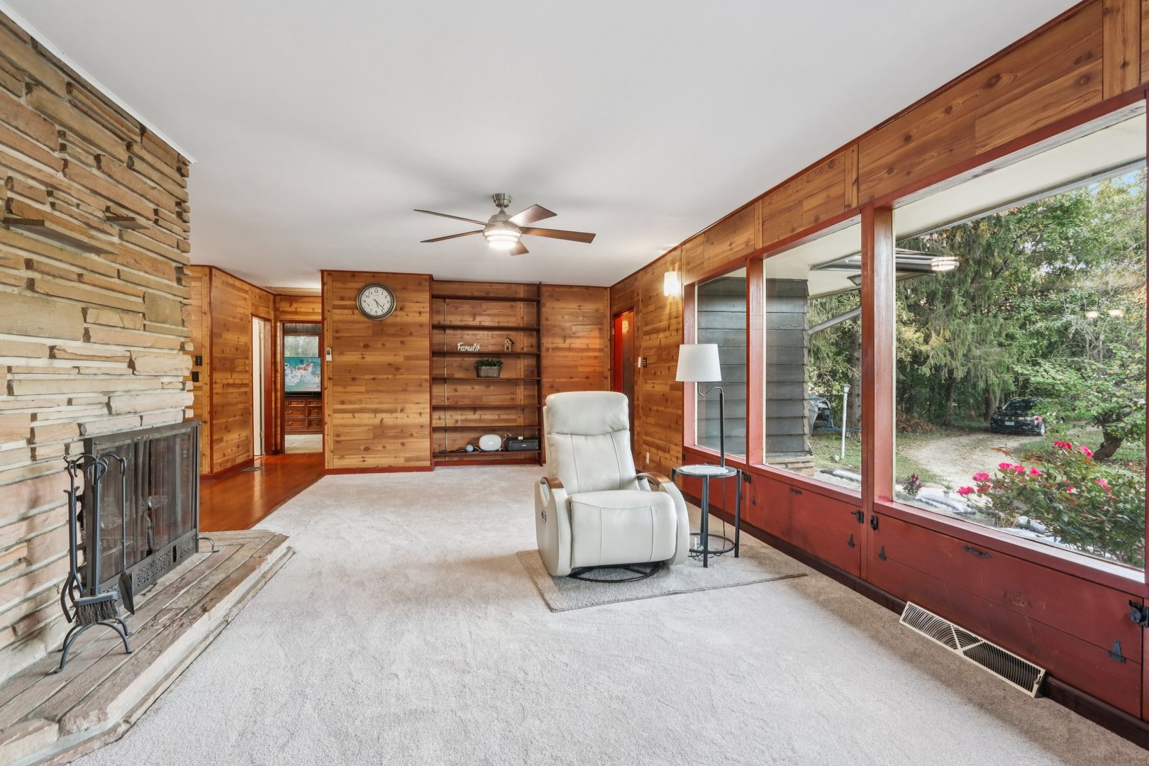 3N050 Timberline Drive, West Chicago, IL 60185