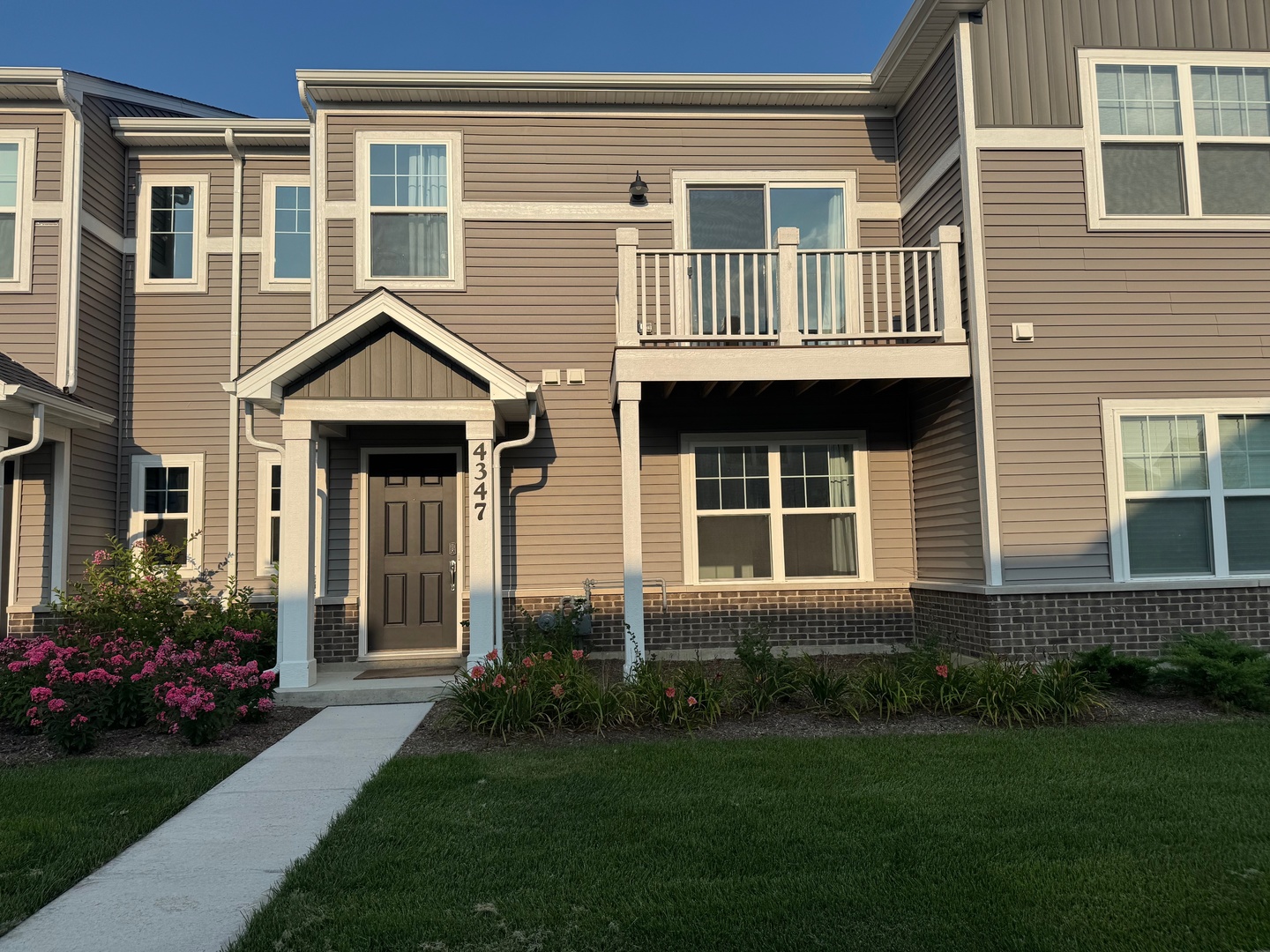4347 Chelsea Manor Circle #4347, Aurora, IL 60504