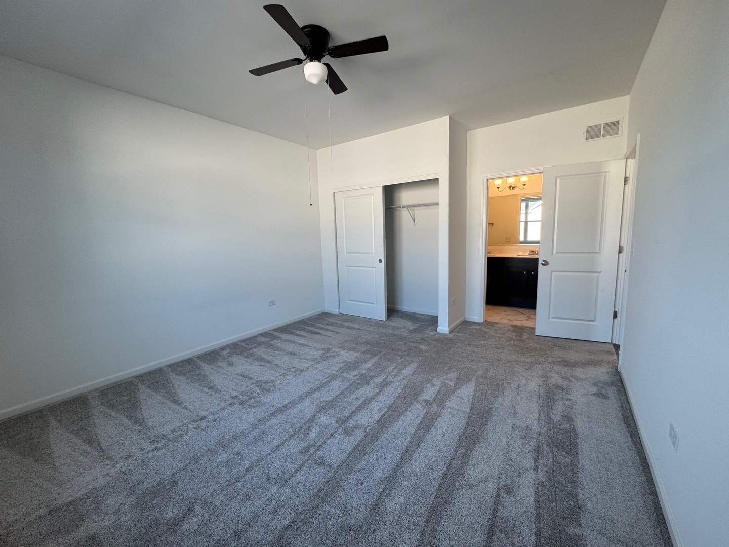 4347 Chelsea Manor Circle #4347, Aurora, IL 60504