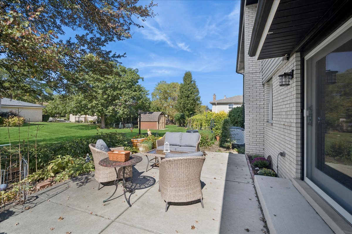 1014 S Grace Street, Mount Prospect, IL 60056