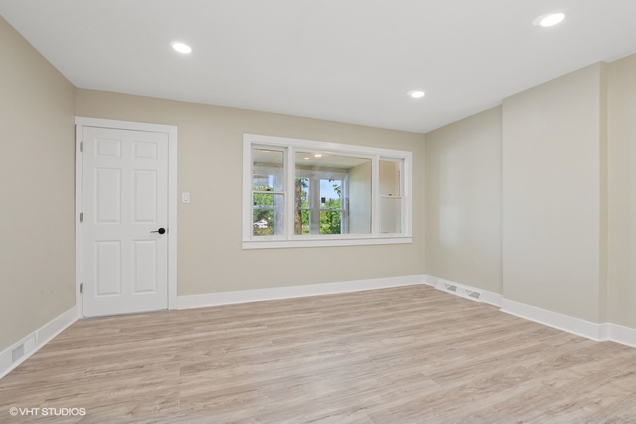 10663 S Champlain Avenue, Chicago, IL 60628