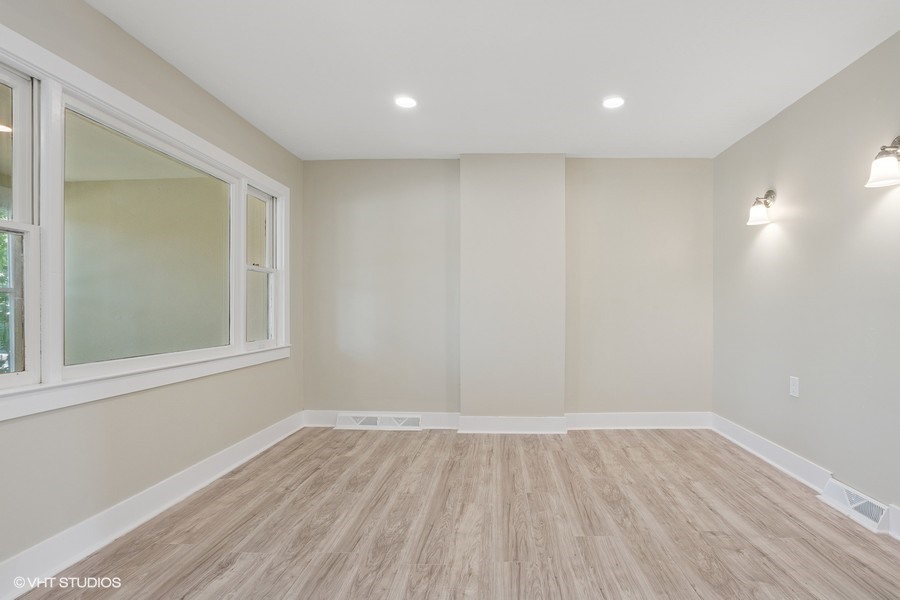 10663 S Champlain Avenue, Chicago, IL 60628