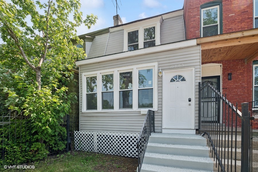 10663 S Champlain Avenue, Chicago, IL 60628