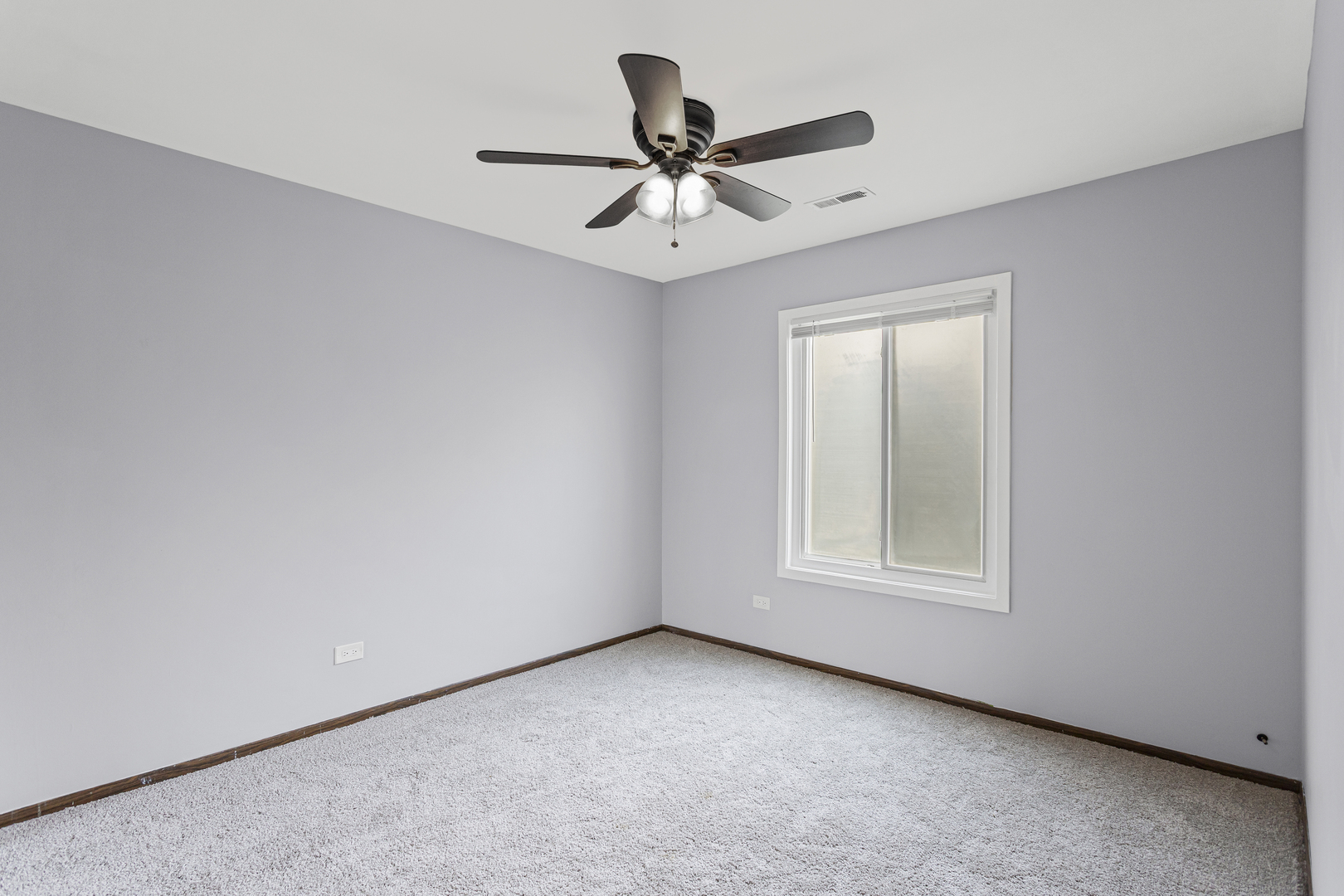 7050 Brighton Court #204, Woodridge, IL 60517