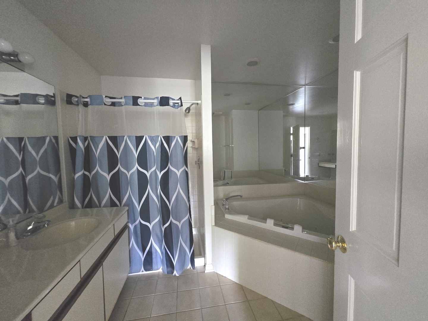 5S455 Scots Drive #8G, Naperville, IL 60563