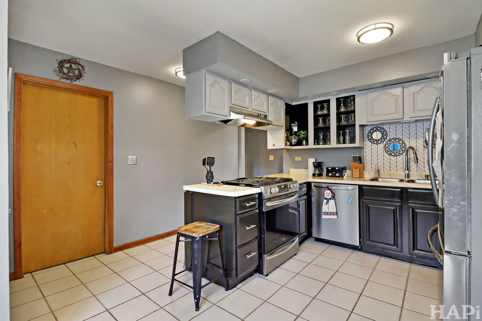 104 Oak Knoll Drive, Lake Villa, IL 60046