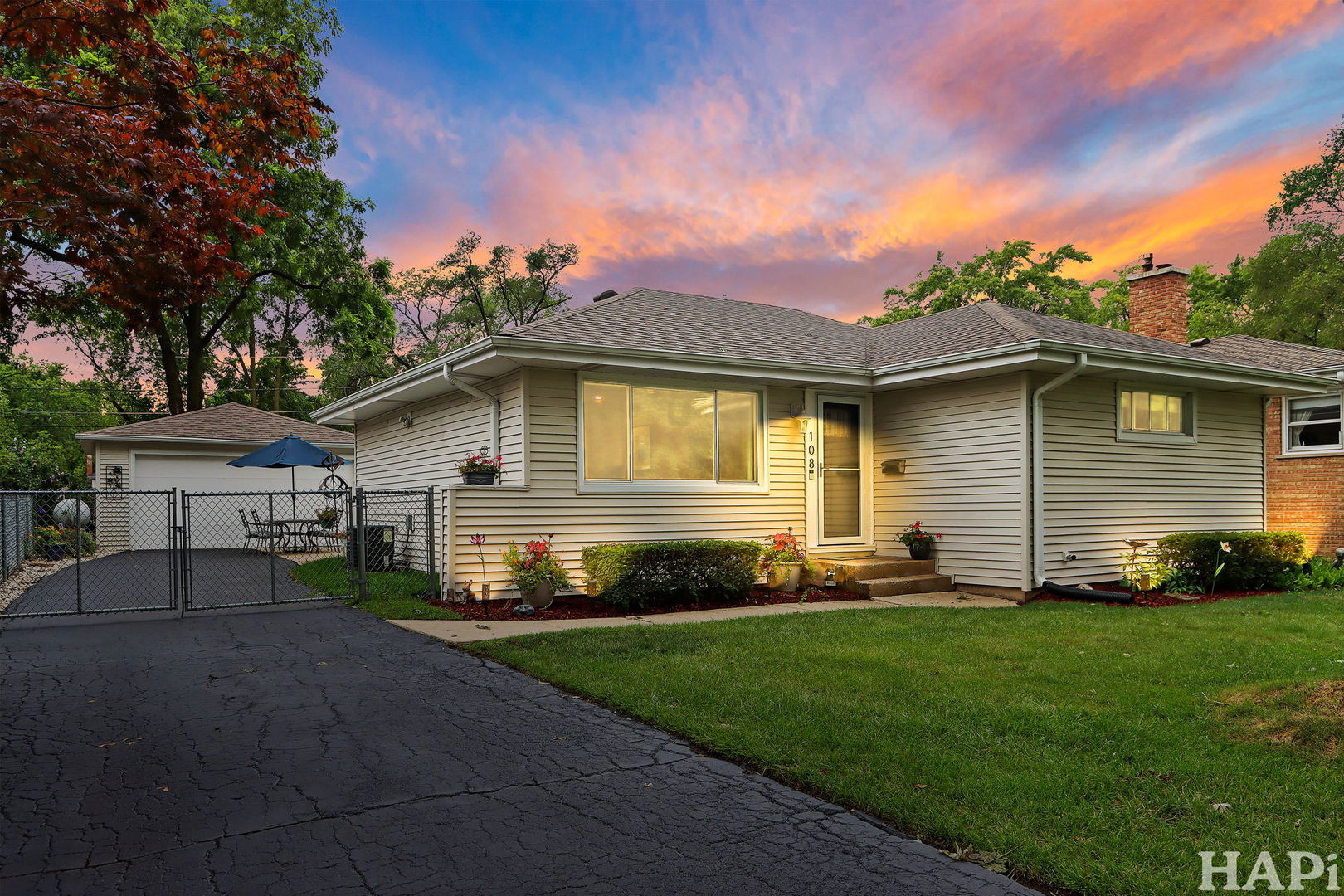 108 S Hickory Street, Palatine, IL 60067
