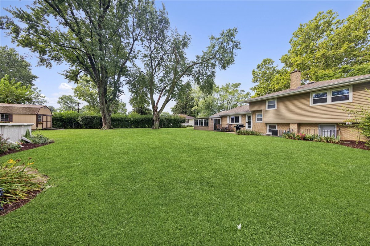 812 Cassie Drive, Joliet, IL 60435