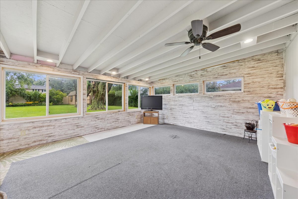 812 Cassie Drive, Joliet, IL 60435