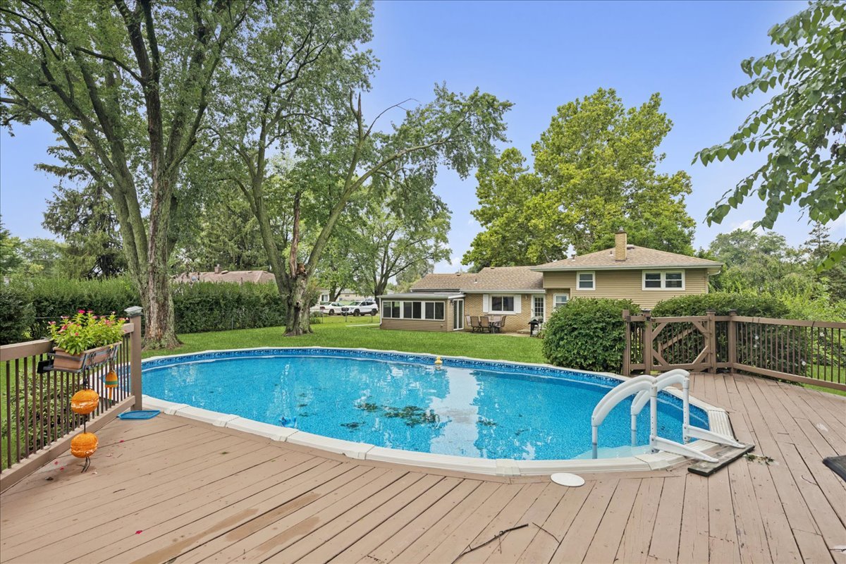 812 Cassie Drive, Joliet, IL 60435