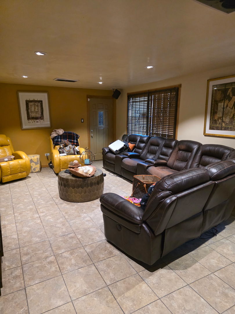 9456 S Calumet Avenue, Chicago, IL 60619