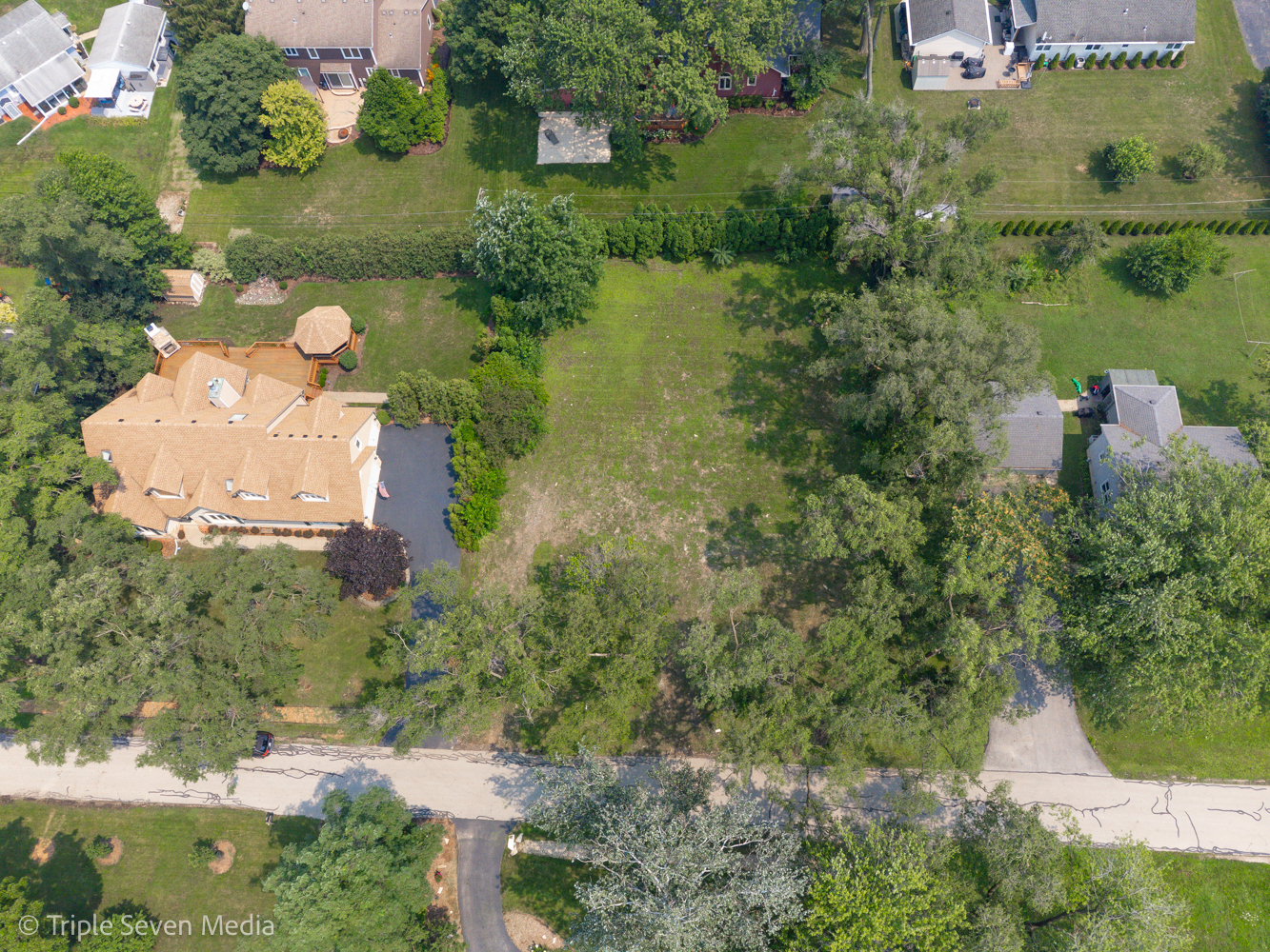 7213 Giddings Avenue, Burr Ridge, IL 60527