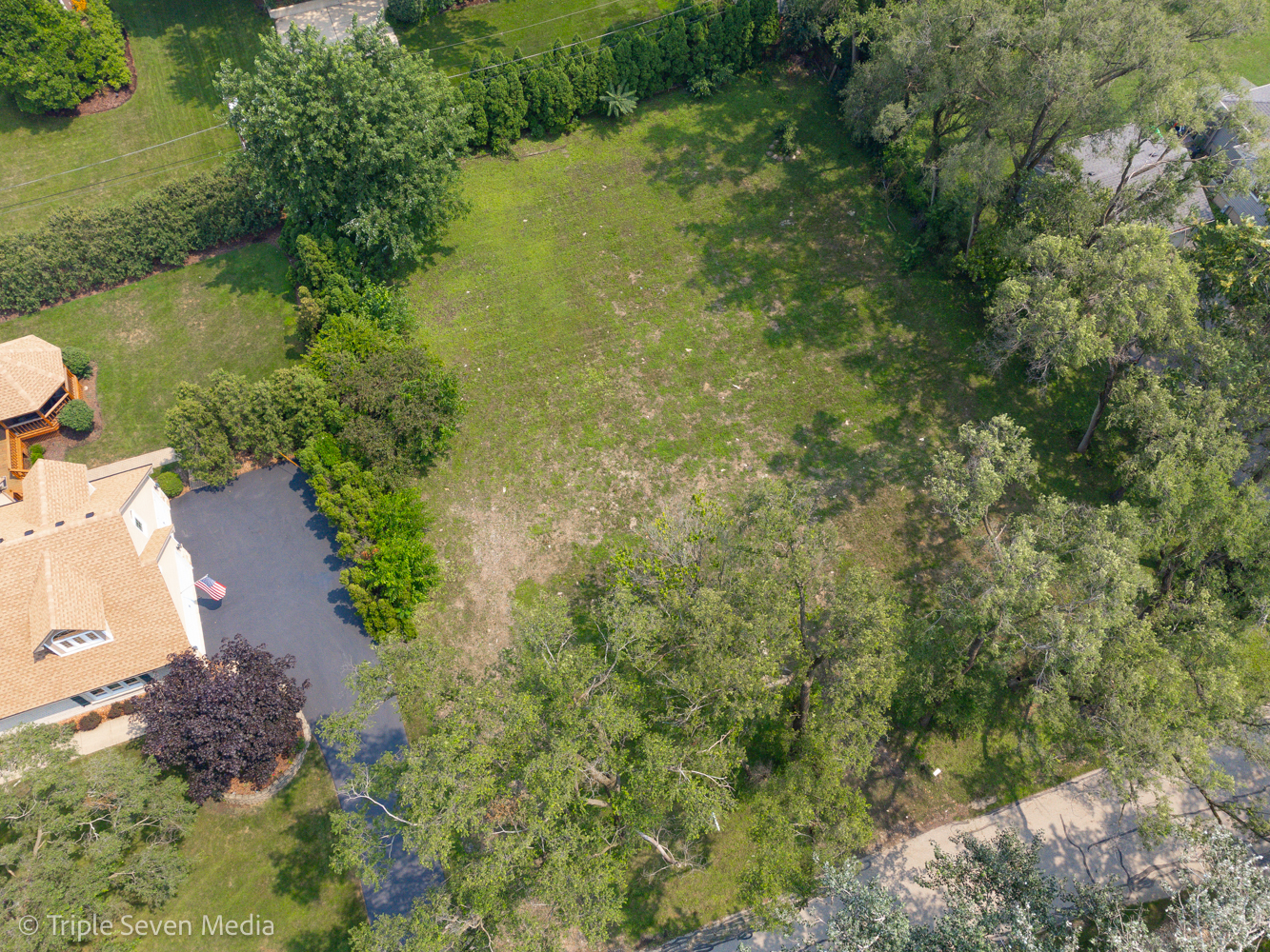 7213 Giddings Avenue, Burr Ridge, IL 60527
