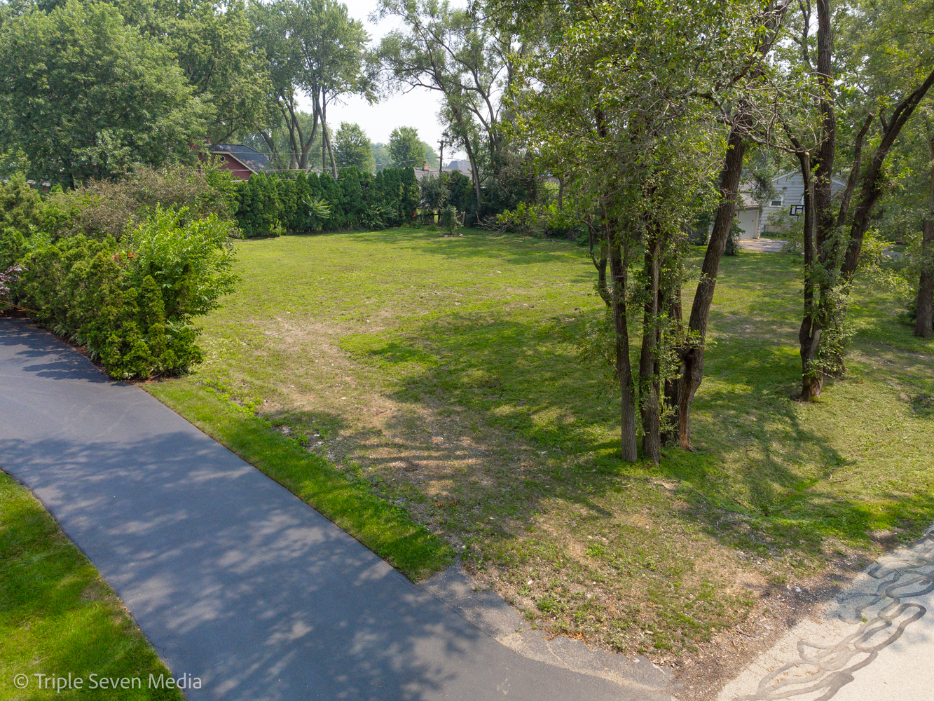 7213 Giddings Avenue, Burr Ridge, IL 60527