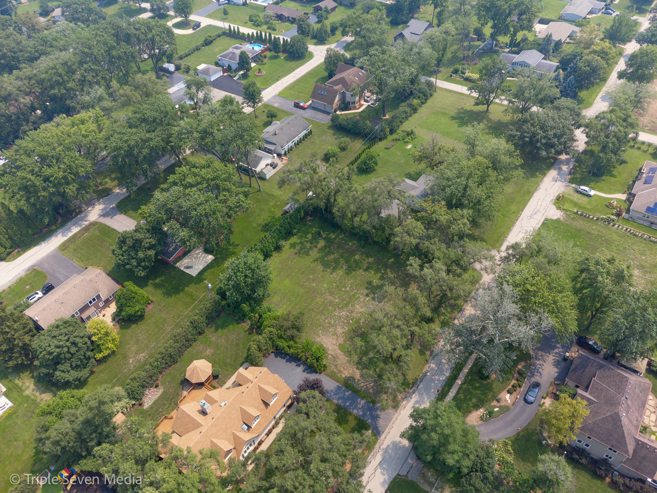 7213 Giddings Avenue, Burr Ridge, IL 60527
