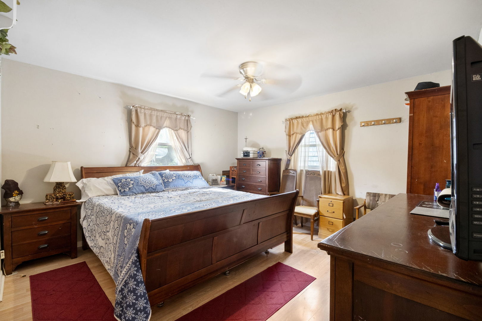 11 N Grant Street, Westmont, IL 60559