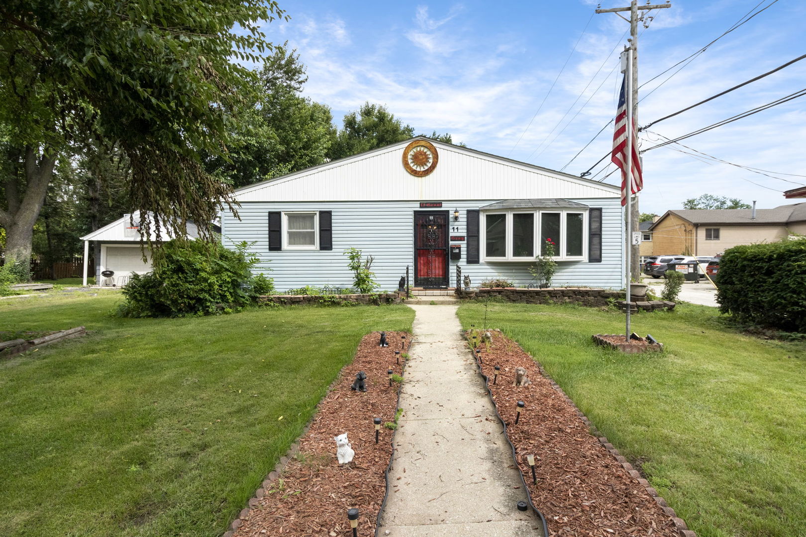 11 N Grant Street, Westmont, IL 60559
