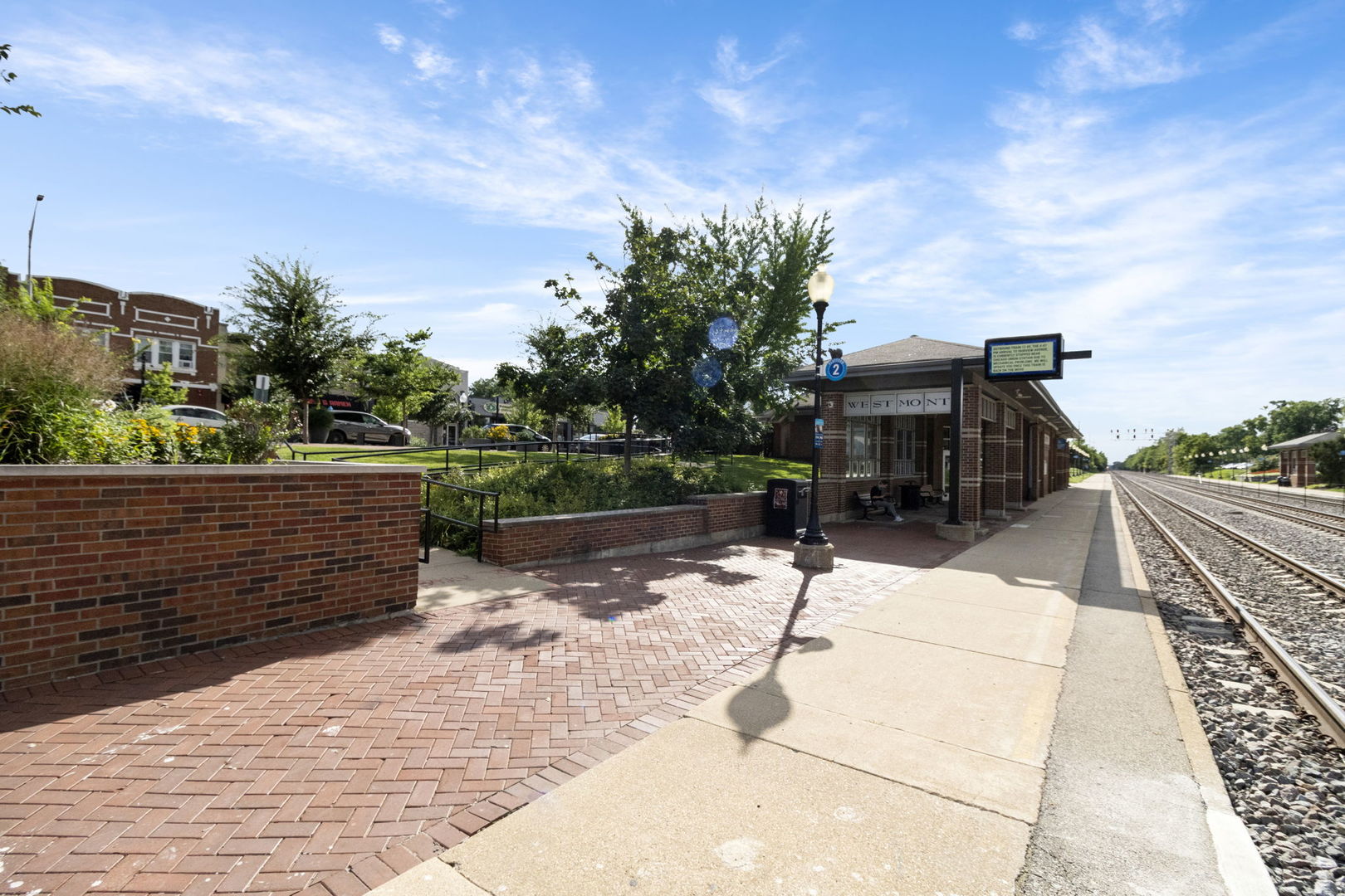 11 N Grant Street, Westmont, IL 60559