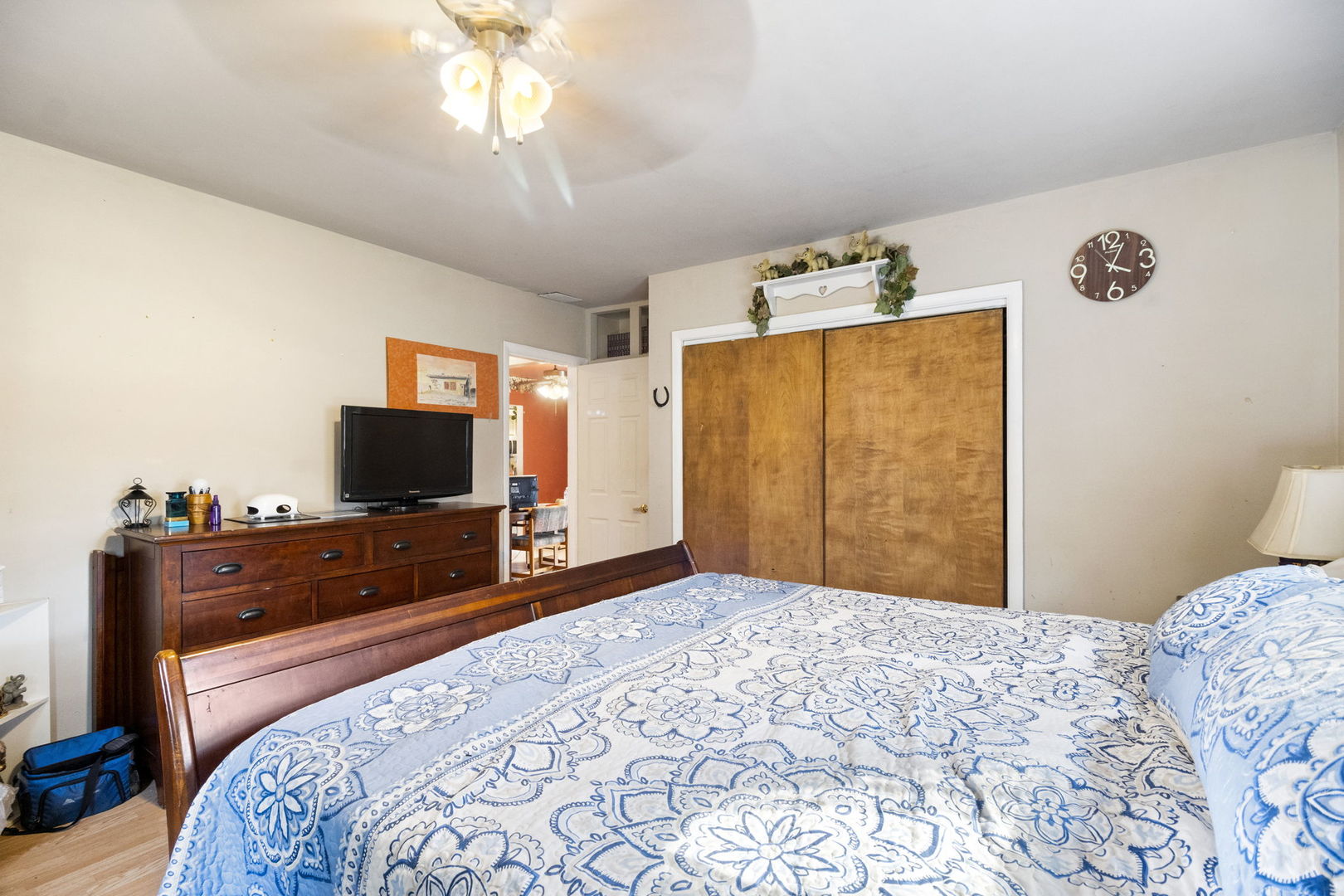 11 N Grant Street, Westmont, IL 60559