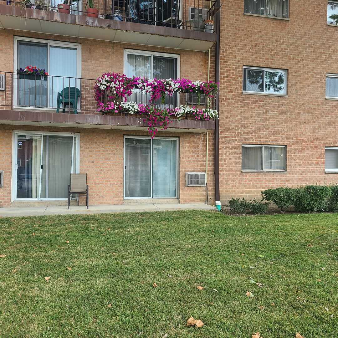 1019 N Boxwood Drive #108, Mount Prospect, IL 60056
