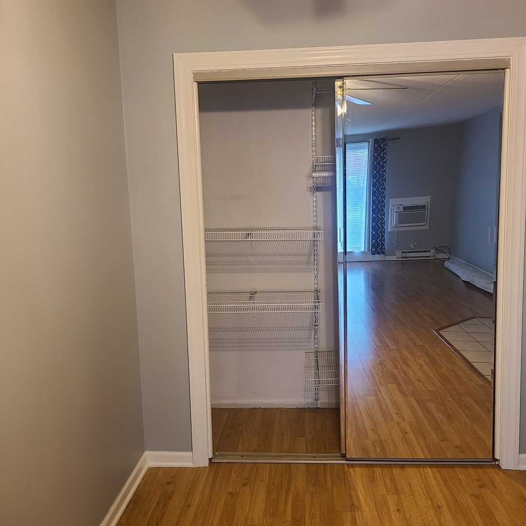 1019 N Boxwood Drive #108, Mount Prospect, IL 60056