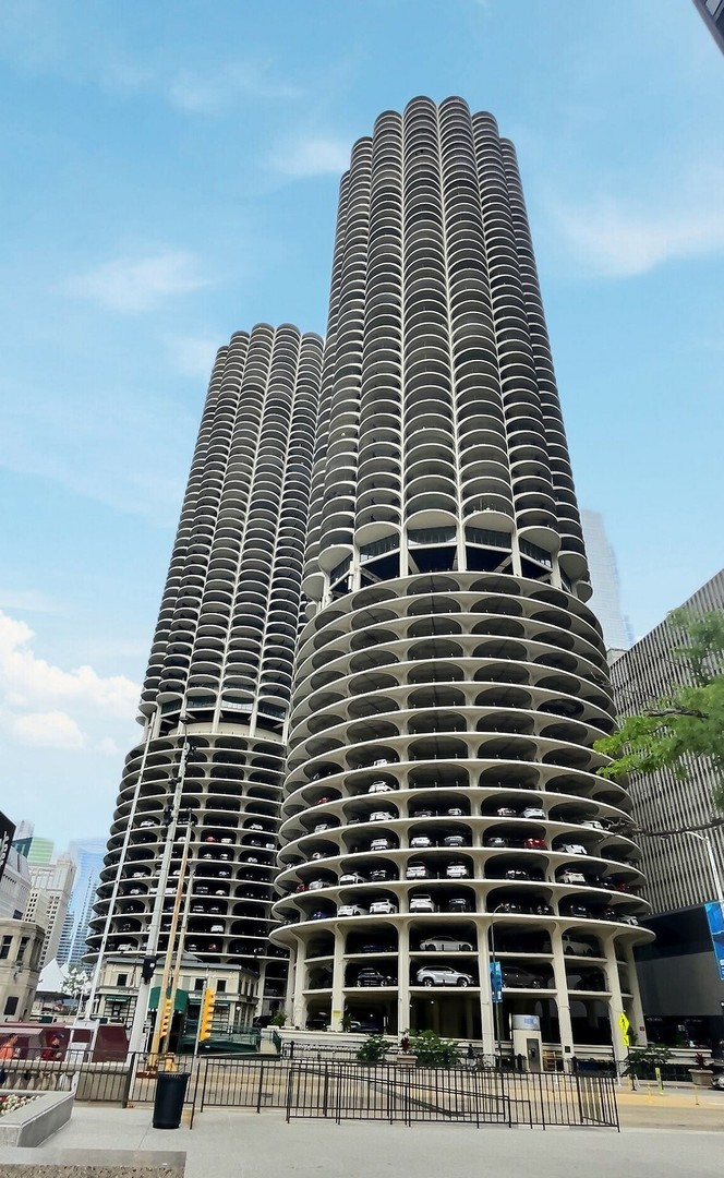 300 N State Street #4325, Chicago, IL 60654