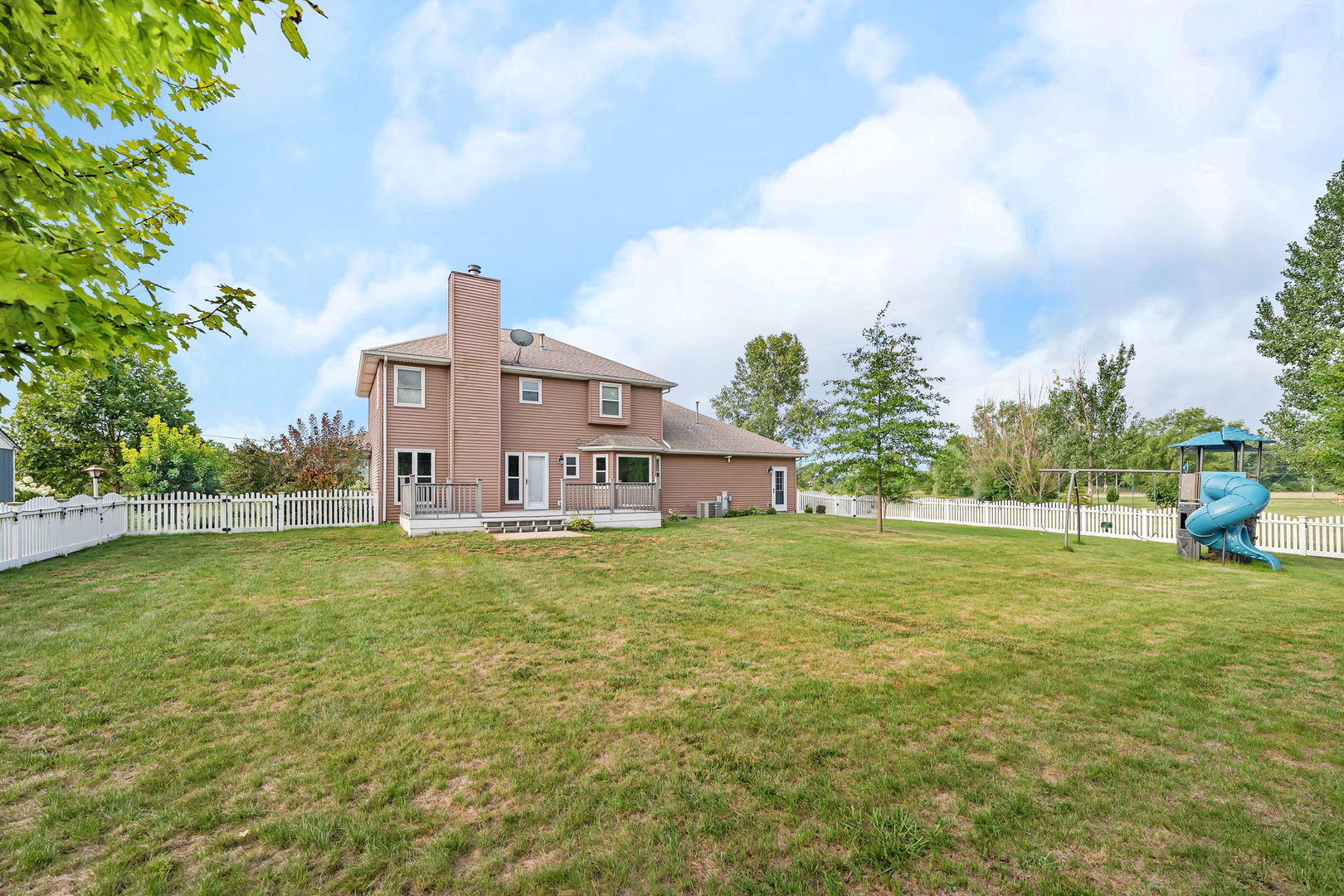 24714 W Smiley Road, Braidwood, IL 60408