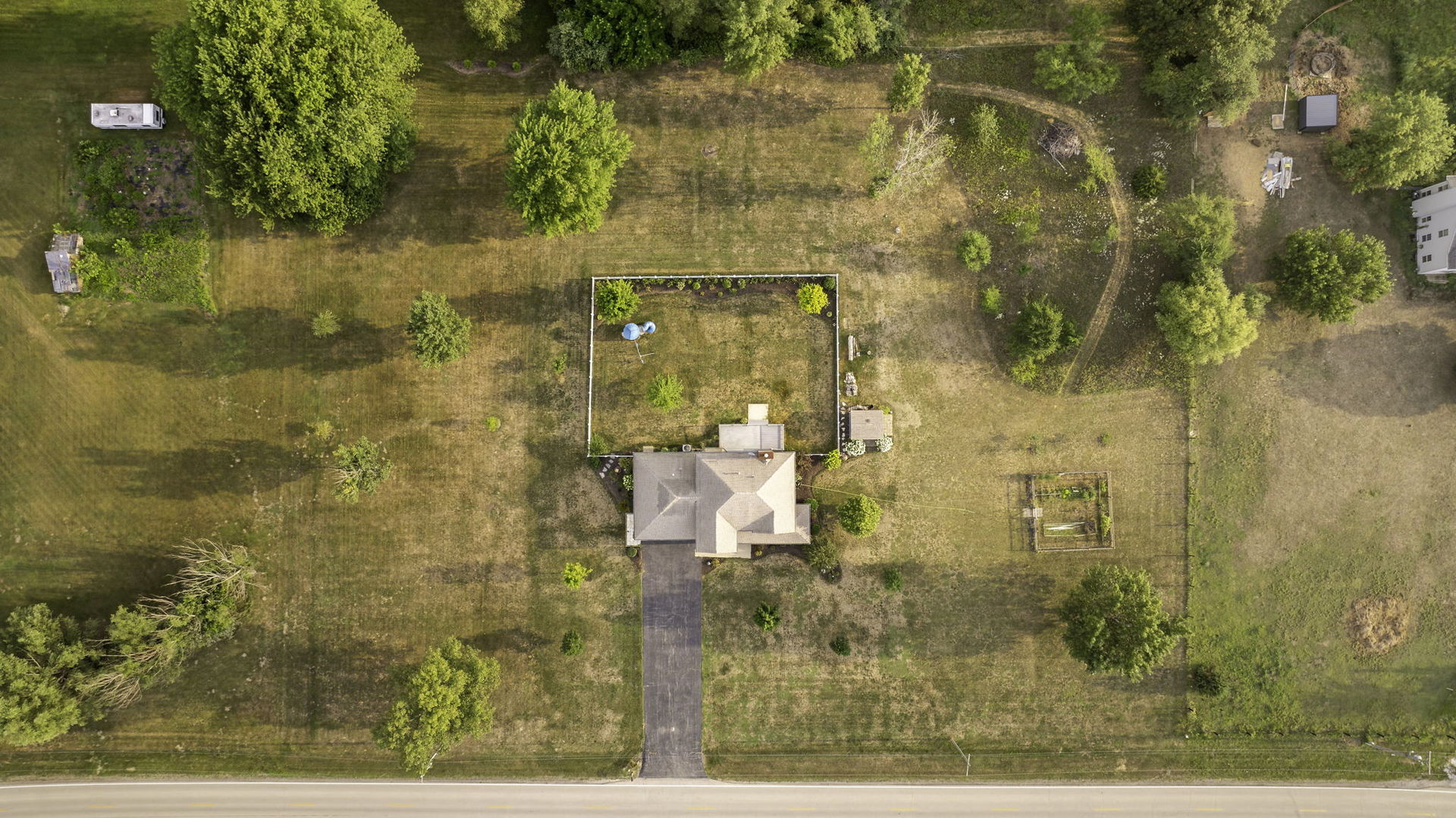 24714 W Smiley Road, Braidwood, IL 60408