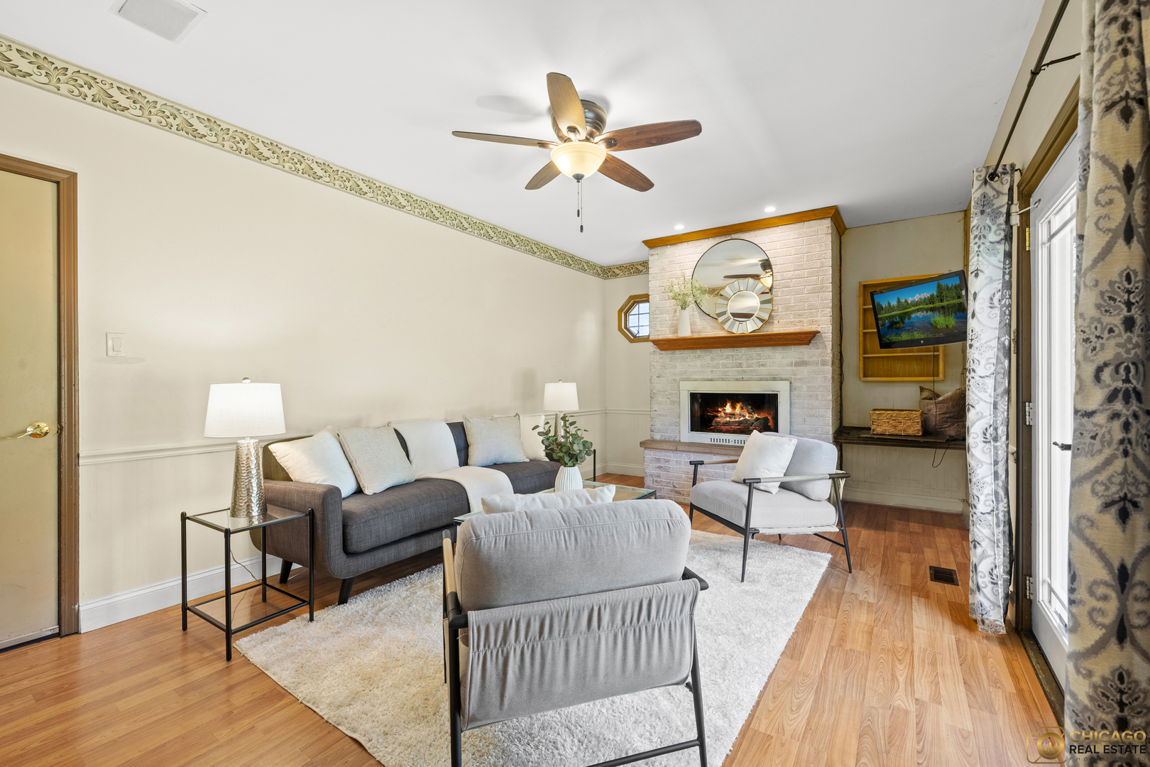 486 Hiawatha Drive, Carol Stream, IL 60188